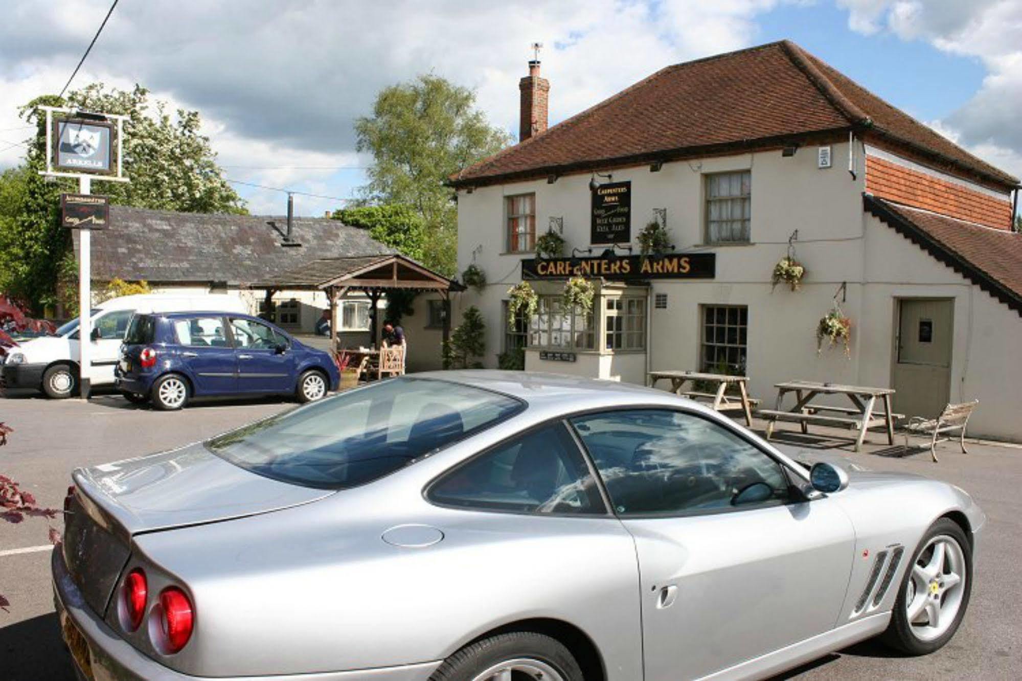 מלון ניוברי The Carpenters Arms מראה חיצוני תמונה